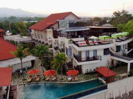 Capa Maumere Resort โรงแรมในGeliting