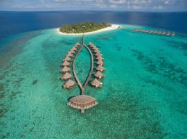 Angaga Island Resort and Spa, hotel v destinaci Theluveligaa
