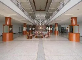 OYO 75394 Sakthong Grand Hotel