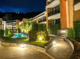 B2 Mae Hong Son Premier Hotel, hotel poblíž Letiště Mae Hong Son - HGN, Mae Hong Son