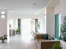 Pannara Hotel, hotel in Lop Buri