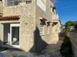 Apartment near sea beach and vibrant center