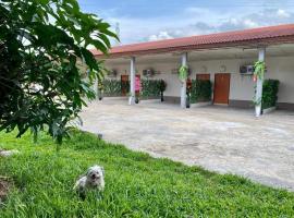 Sweet Hug Hotel, hotel v mestu Ban Noi