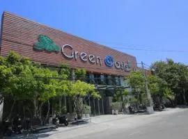Green Oasis Hotel