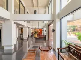 OYO 807 Suan Dok Kaew Hotel