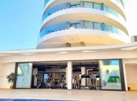 City Centre Luxury Residence with Pool near Dunya IVF & Beach
