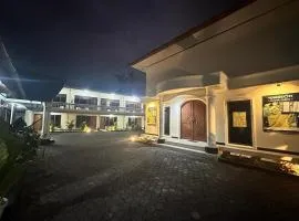 OYO 93136 Hotel Santo Djaya 2