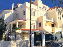 Nice Home In Nea Makri With Kitchen