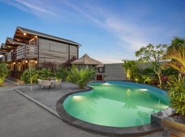 Casawood Resort - A Luxury Private Pool Villa On Mount Abu Road, ξενοδοχείο σε Kivarli