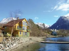 Cozy Apartment In Rosendal