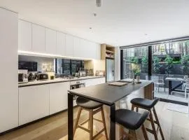 Large Central Prahran Retreat
