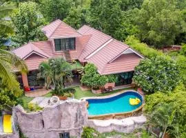 Huahin I-Din Poolvilla วิลล่ากลางธรรมชาติ วิวภูเขา เป็นส่วนตัว