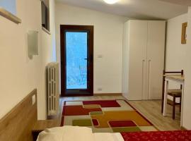 Amoroso's house, affittacamere, вариант проживания в семье в городе Караманико-Терме