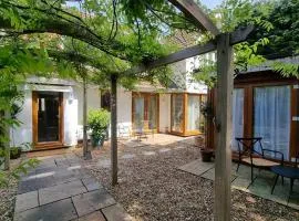 Oak Tree Rooms LTD