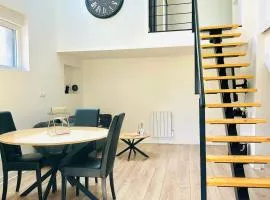 Loft de charme avec parking, jardin et terrasse