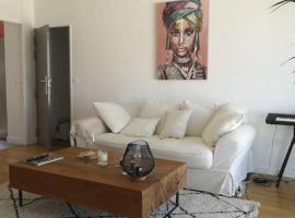 Appartement proche centre avec parking gratuit, hotel i Sèvres