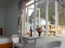 Rose Hotel