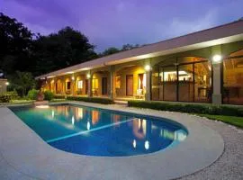 Pitaya Lodge