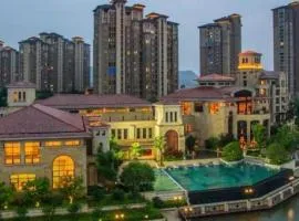 Donghai Xianhucheng Huanglong Hotel