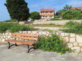 Apartman Ksenija, hotel din Lun