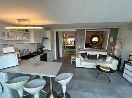 villa naturiste standing Port Nature 2 Cap d'Agde, hotel in Cap d'Agde