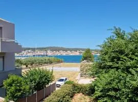 Loli's sea view apartment