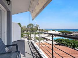 Iguana studio 3, hotel in Preveza