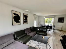 Maison Style & Espace à Angers, hotel in Angers