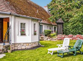 1 Bedroom Awesome Apartment In Retowo 4, hotel v destinaci Gardna Wielka