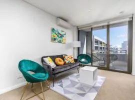 Parliamentary Triangle 1BR Apartment - Hosted by CanStay