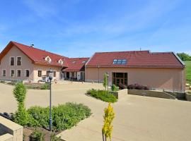 Penzion Harmonie, hotel v destinaci Žlutice