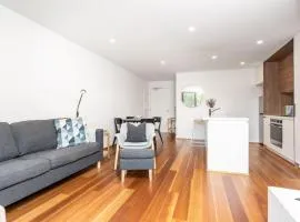 Beautiful Art Apartment near Tram and Shops! - Hosted by CanStay