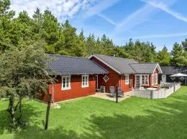 Stunning Home In Blåvand With Wifi