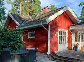 3 Bedroom Gorgeous Home In Degeberga