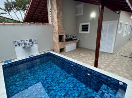 Casa nova na praia com piscina - Mongaguá, hotel v destinaci Mongaguá