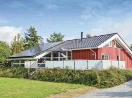 Awesome Home In Ebeltoft With Sauna