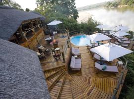 Serena Mivumo River Lodge, hotelli kohteessa Mkalinzu
