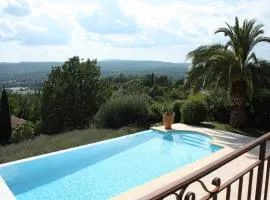 Villa charmante avec piscine privée à Montauroux