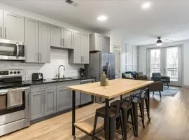 2 Stylish apartments near shops and entertainment