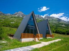 Arditi's Chalets, hotel v destinaci Bogë