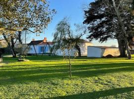 LES CRISTELLES, hotel v destinaci Beauvoir-sur-Mer