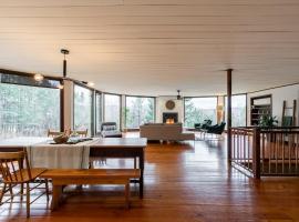 L'Orford VIEW POOL TENNIS SPA, hotel em Orford