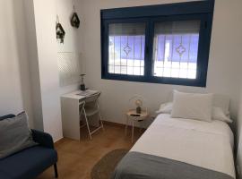 Alojamiento Teresa, hotel in Alhaurín de la Torre