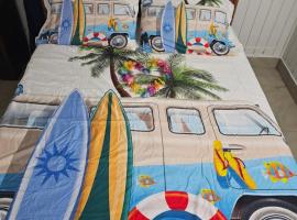 Casita Sonia Del Mar at Playita Salinas, hotel v destinaci Salinas