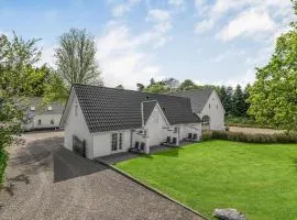 Lovely Home In Vorbasse With Kitchen