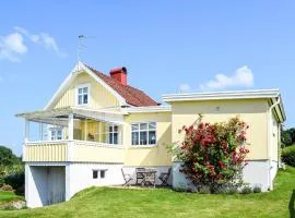 2 Bedroom Nice Home In Smålandsstenar