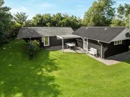 Two-Bedroom Holiday Home In Ulfborg