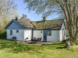 2 Bedroom Amazing Home In Skivarp