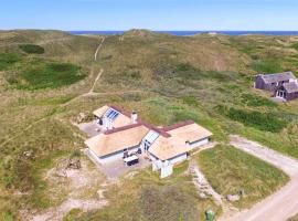 Amazing Home In Hvide Sande With Wifi, hotel en Havrvig