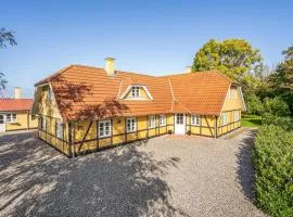 6 Bedroom Cozy Home In Dannemare
